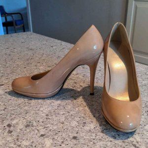 Stuart Weitzman 8.5 nude patent leather platform round toe high heel pumps